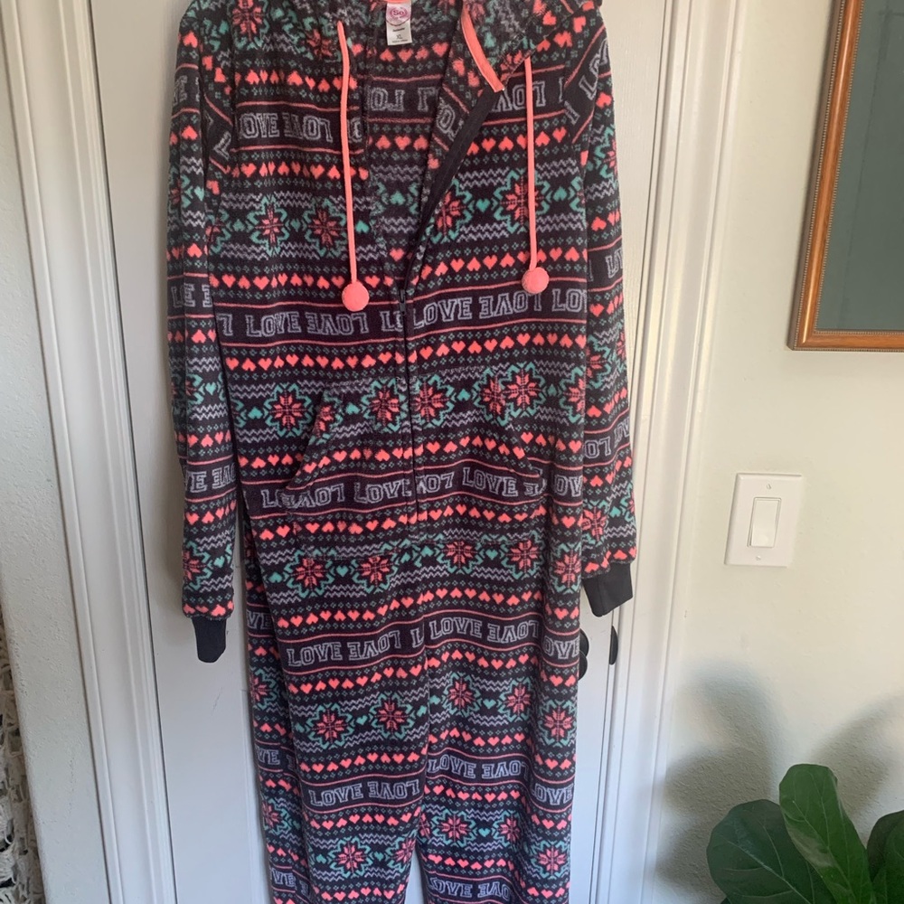 SO Kids Pajama Set with Pink and Teal Patterns Love hearts